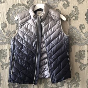 Puff Vest Zipper Front Side Pockets GAP silver two tone M size